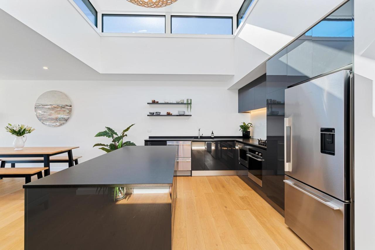 Luxurious Lakefront Penthouse Wanaka Dış mekan fotoğraf